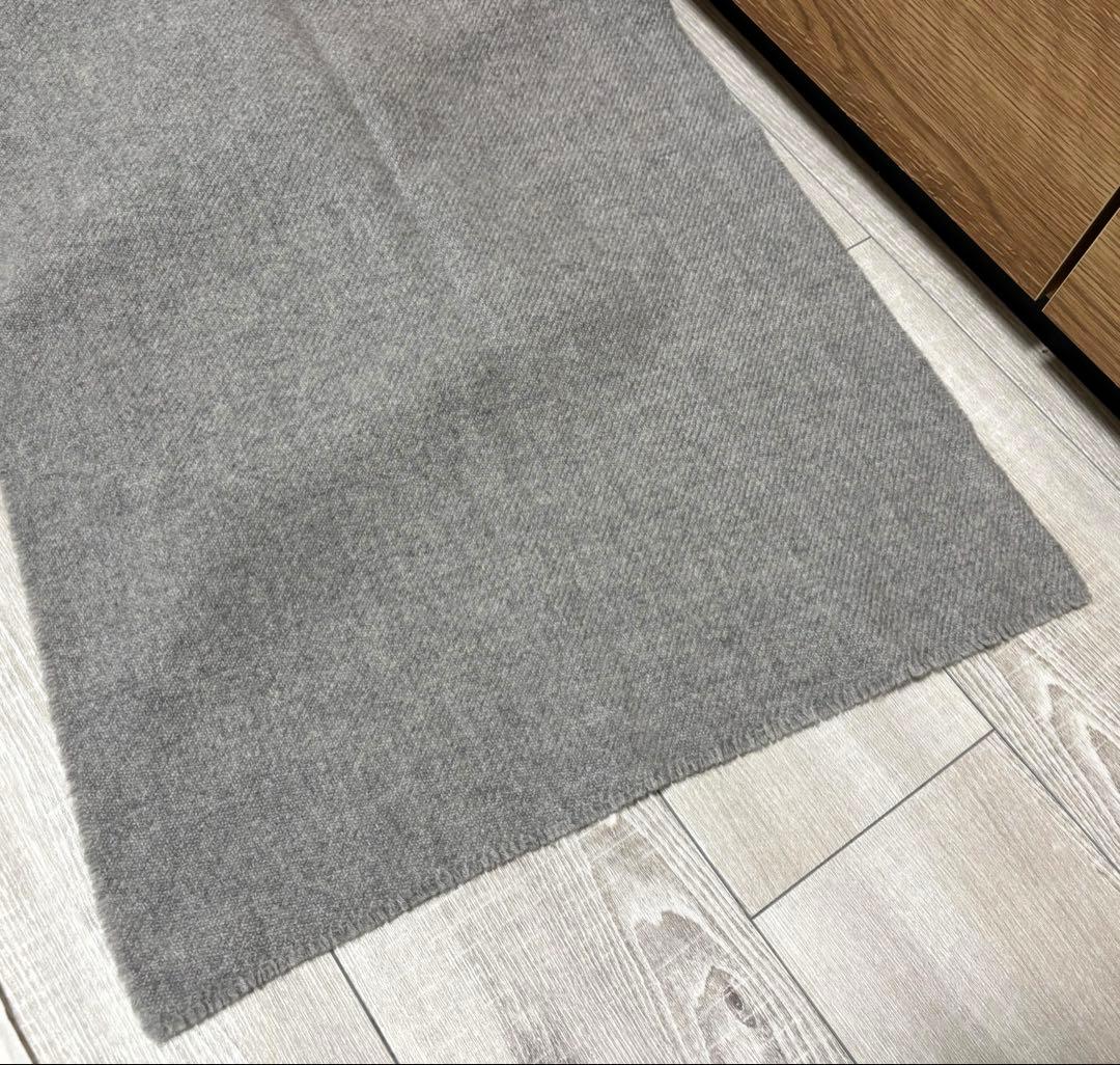 Johnstons of Elgin カシミヤマフラーストール　グレー