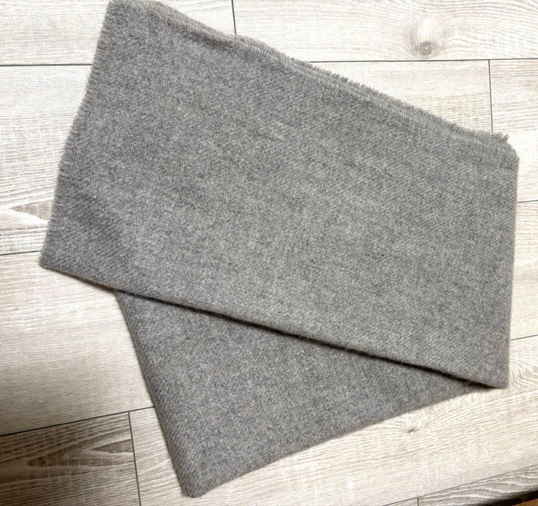 Johnstons of Elgin カシミヤマフラーストール　グレー