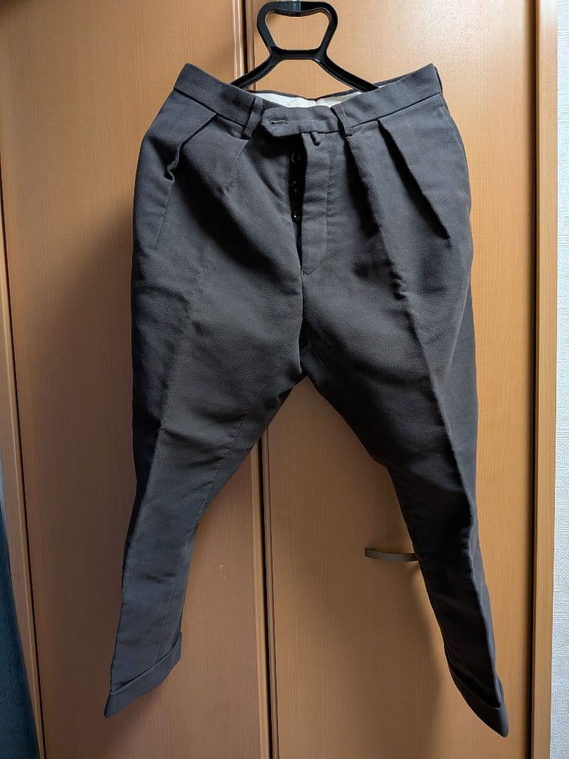 NEATキンダーマン社 velvetonモールスキン テーパード 44