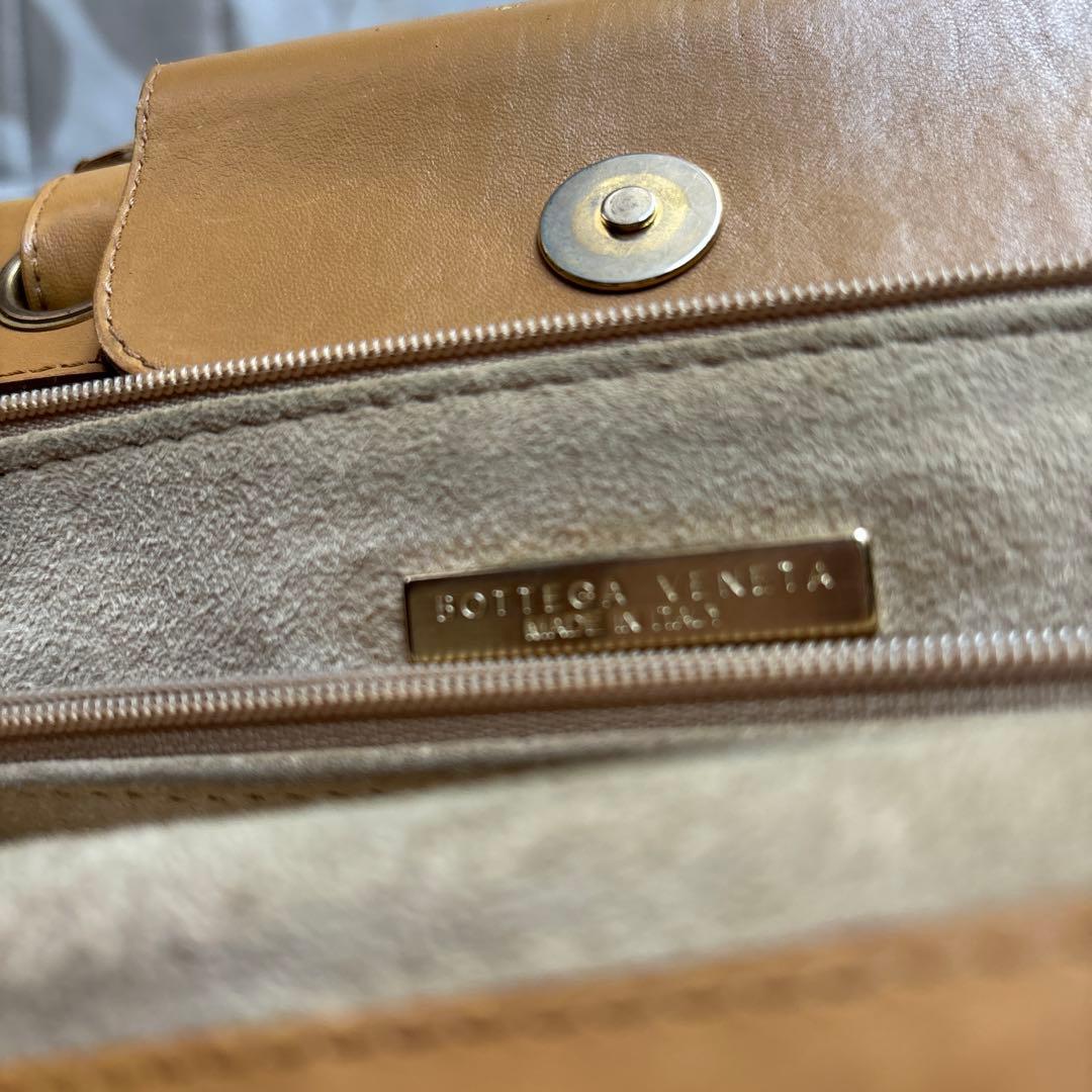 BOTTEGA VENETA ベージュ編み込みバッグ