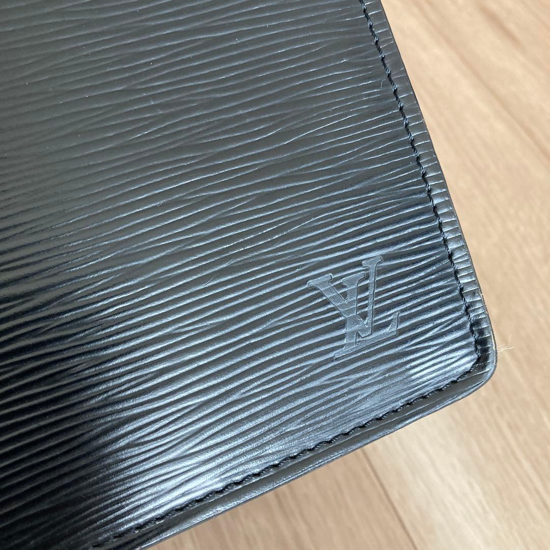 ルイヴィトン エピ リヴィエラ