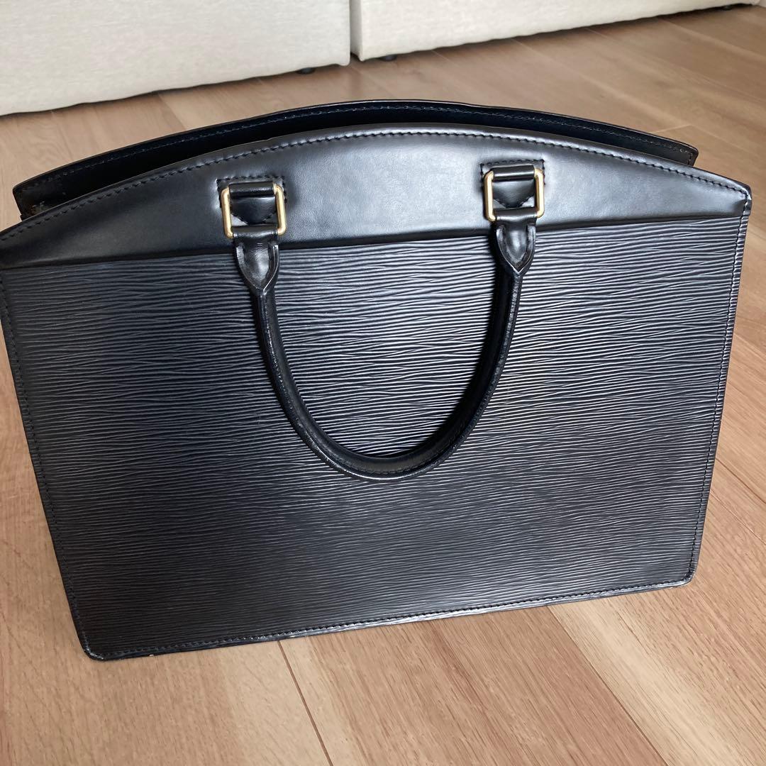 ルイヴィトン エピ リヴィエラ