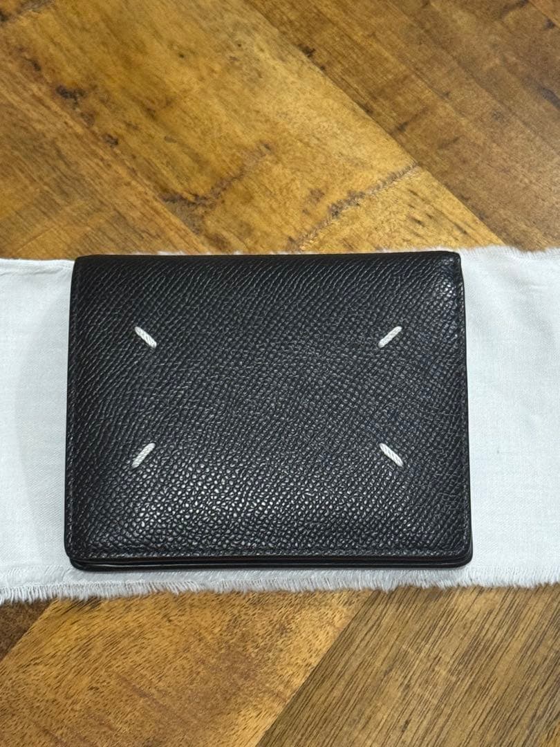 メゾンマルジェラ　4ステッチ 二つ折り　ブラック