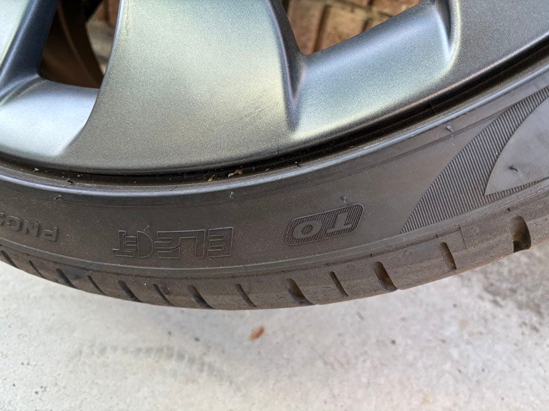 Tesla テスラモデル3純正　20インチ　ホイール、タイヤセット