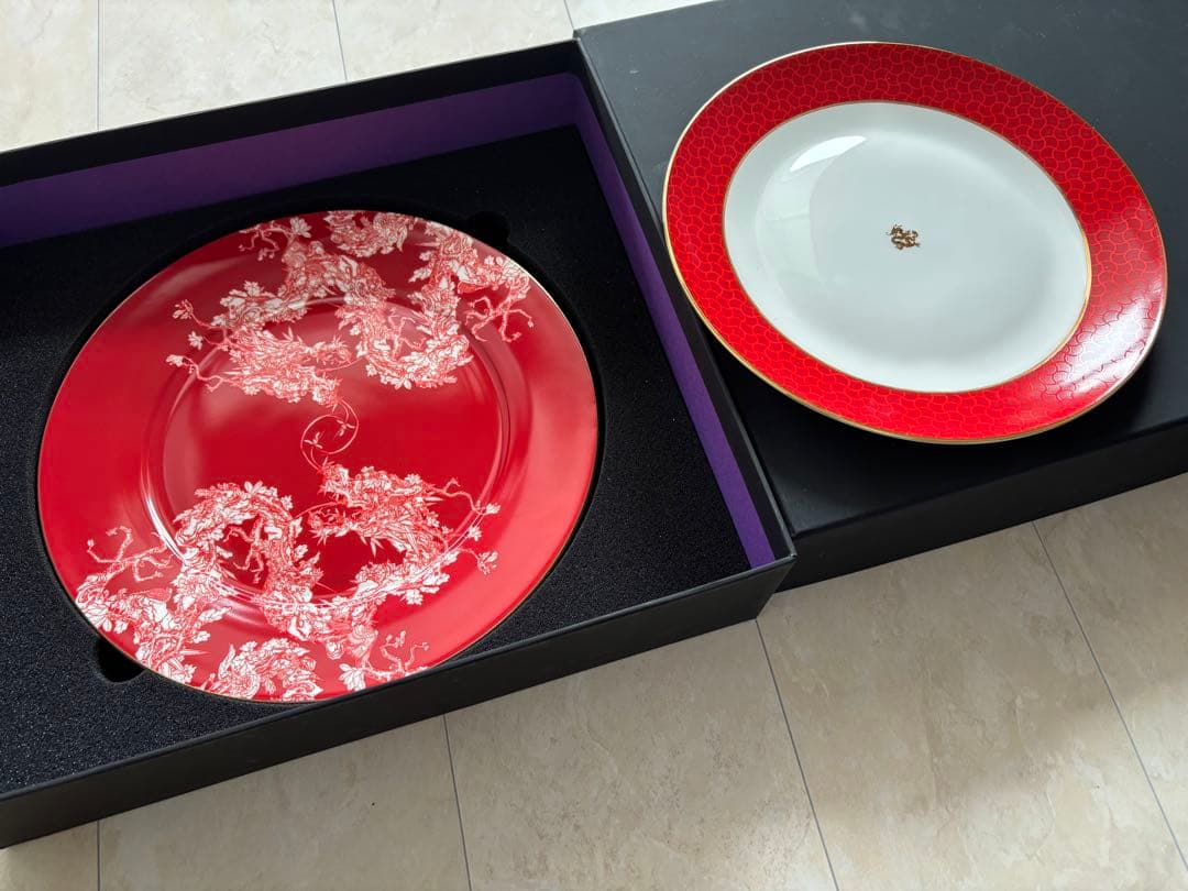 SHANGHAI TANG 赤い花柄皿セット