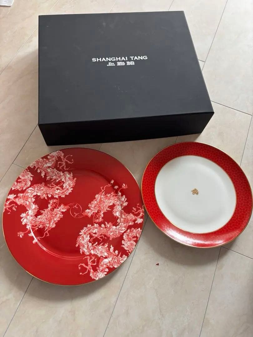 SHANGHAI TANG 赤い花柄皿セット
