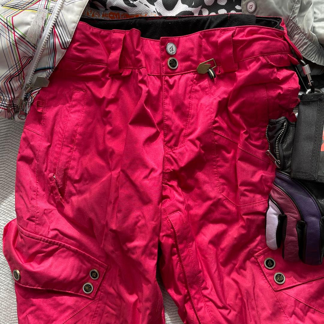 スノーボードウェアセット（女性用）ボルコム　 帽子バートン