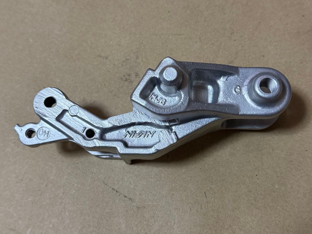 CBR400F 純正　前後　キャリパーサポート　セット