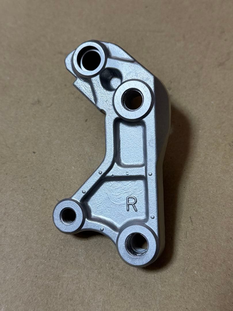 CBR400F 純正　前後　キャリパーサポート　セット