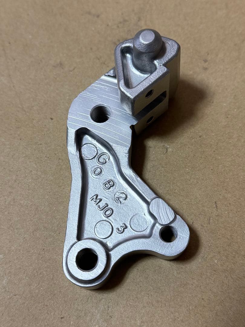 CBR400F 純正　前後　キャリパーサポート　セット