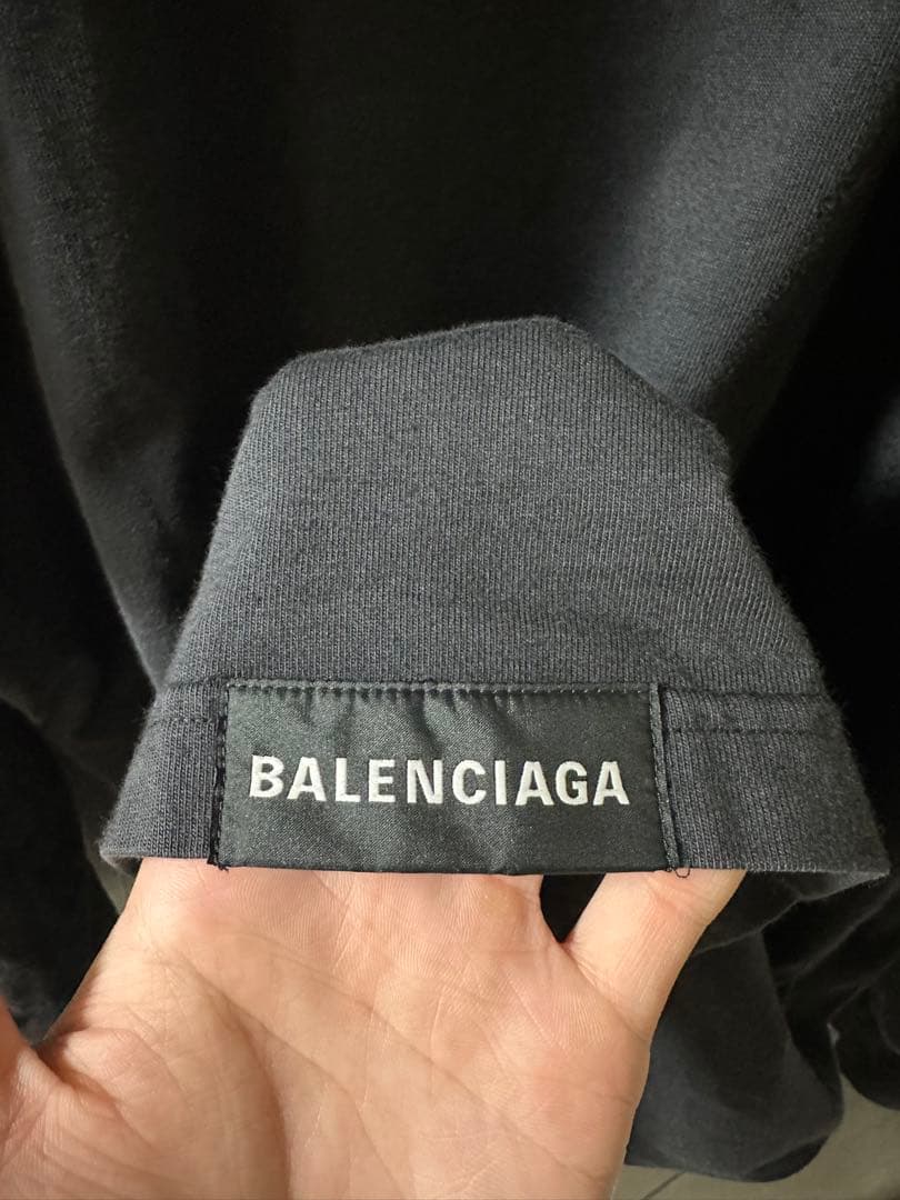 BALENCIAGA ロゴ tシャツ オーバーサイズ　693949 TMVC1