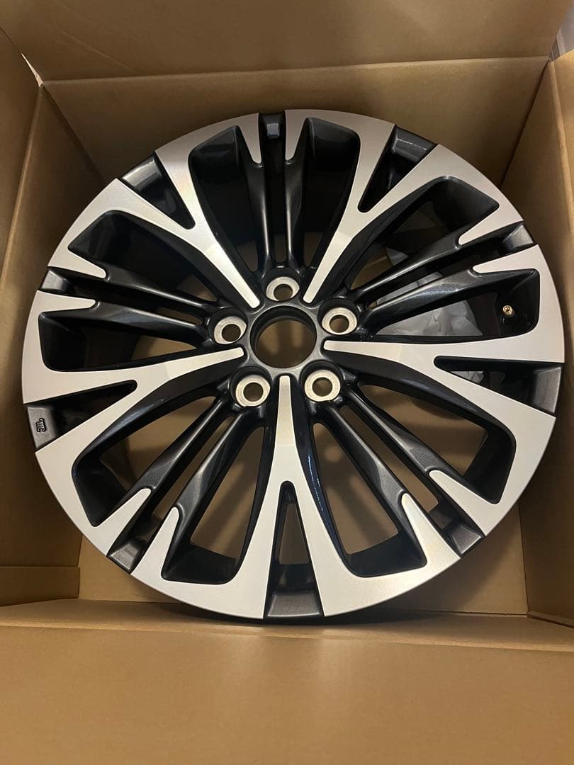 【極美品】トヨタ ヤリスクロス Zグレード 純正 ホイール 18インチ 1本