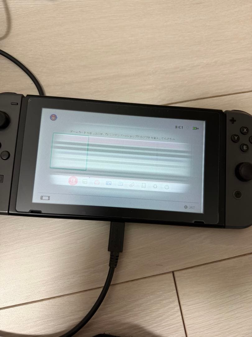 Nintendo Switch グレー 新モデル　テーブルモードは液晶に難あり