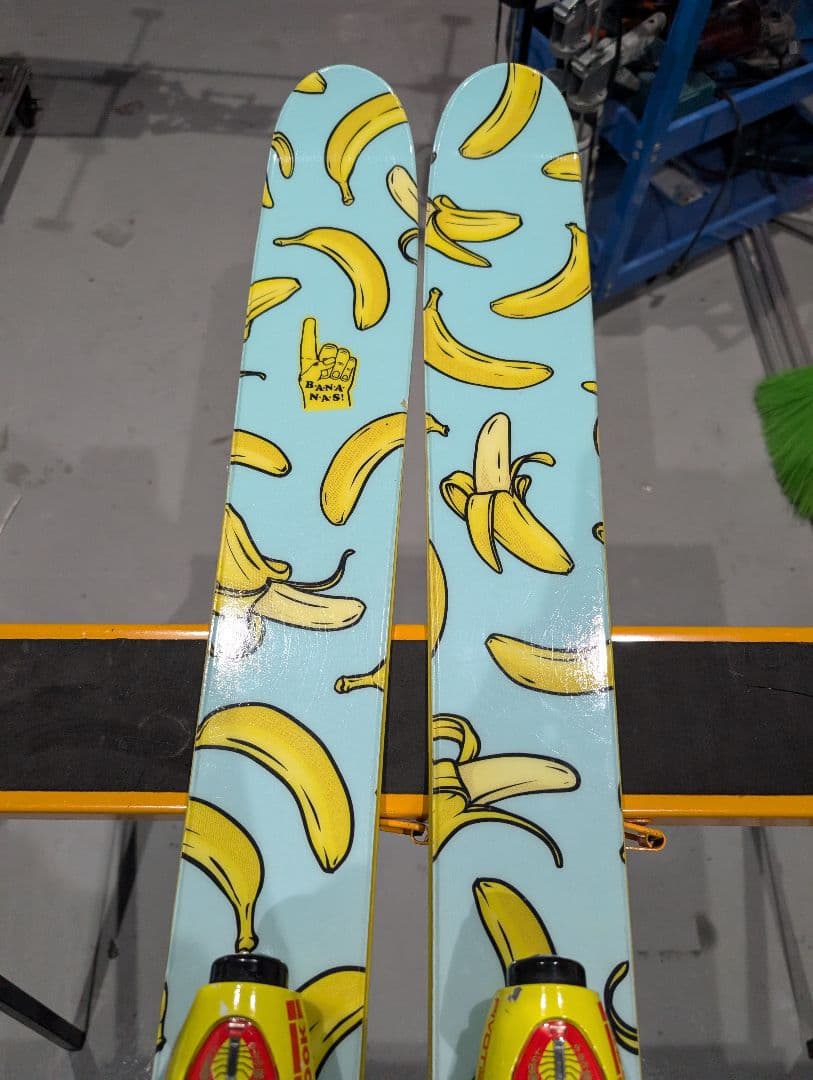 世界200本 Jskis Joyride160cm + Look pivot15