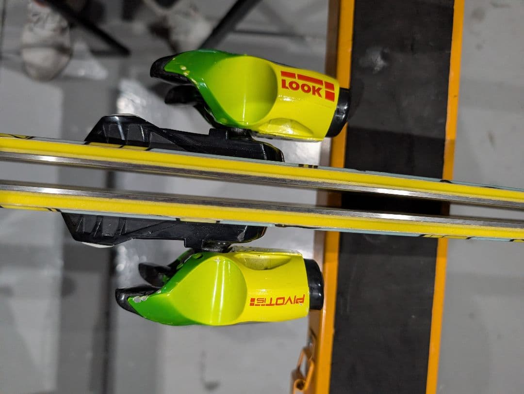 世界200本 Jskis Joyride160cm + Look pivot15