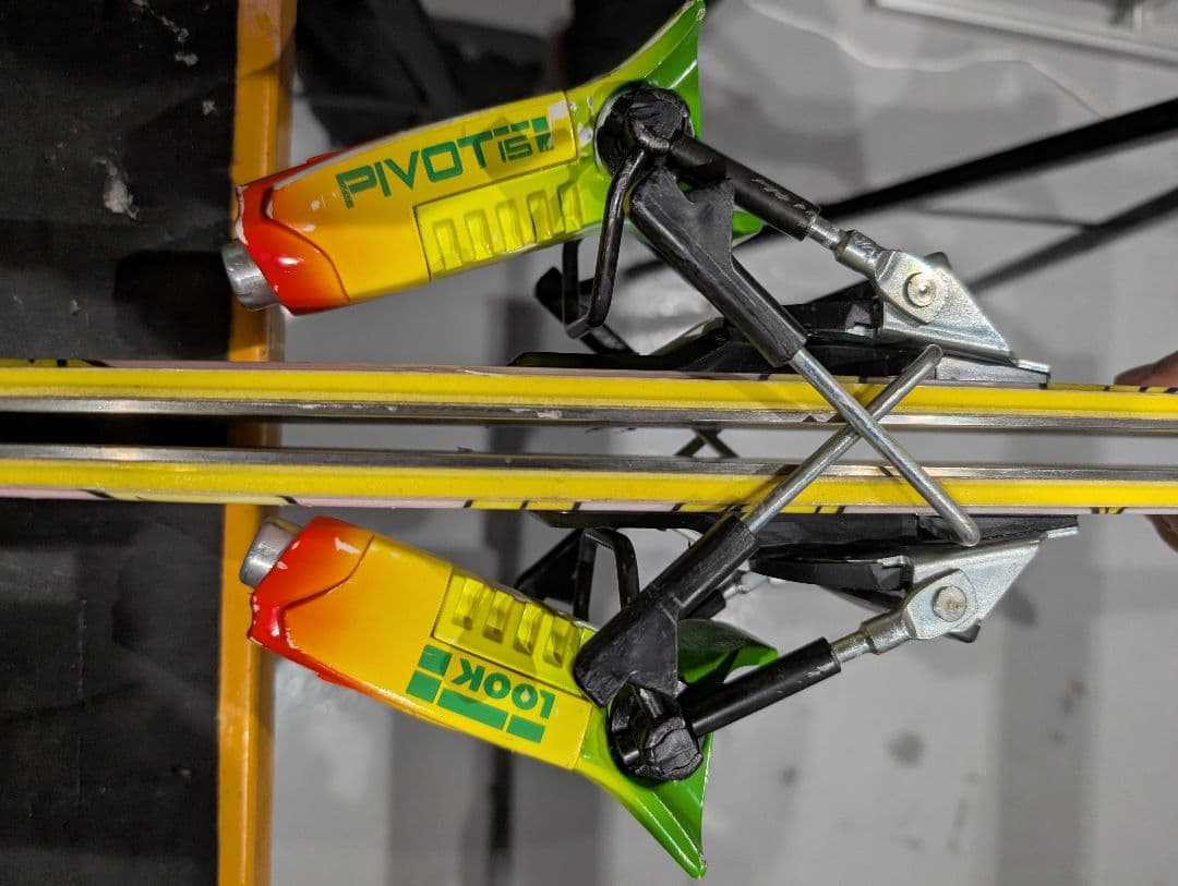 世界200本 Jskis Joyride160cm + Look pivot15