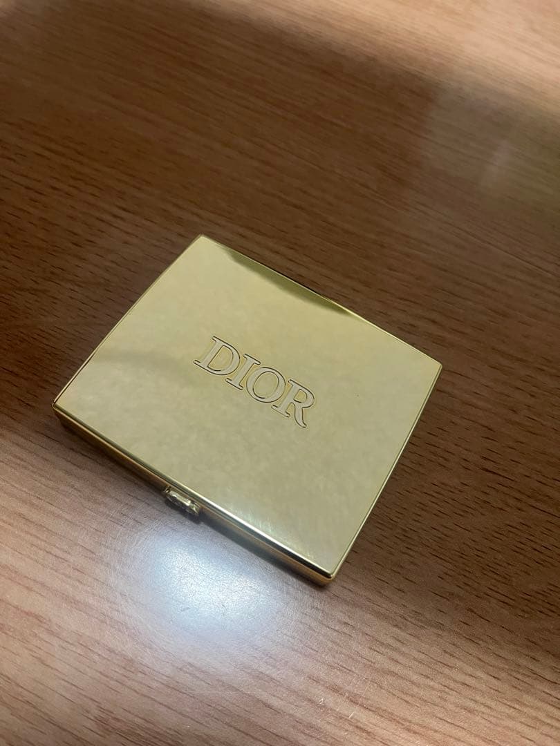 試し塗りのみ 2025年ホリデー ディオールショウ サンク クルール 912