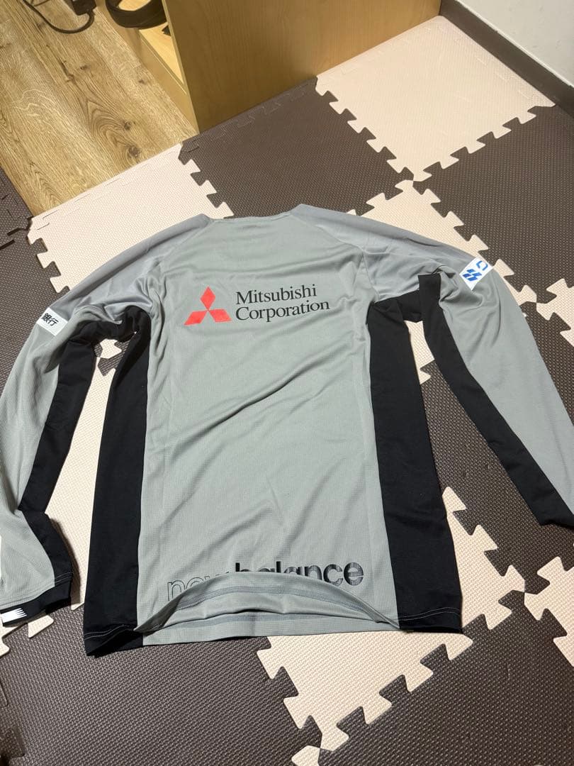 FC東京　New Balance サッカーウェア グレー