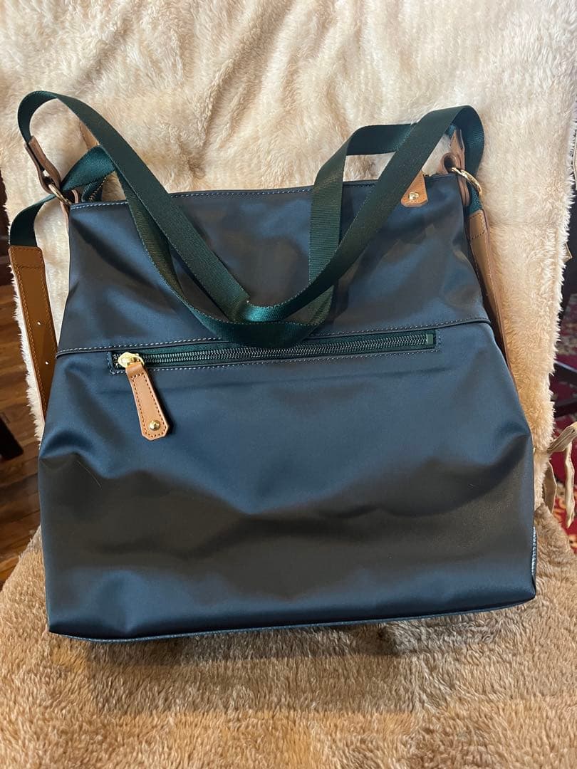 Her scheduleダークグリーン レザー ショルダーバッグ