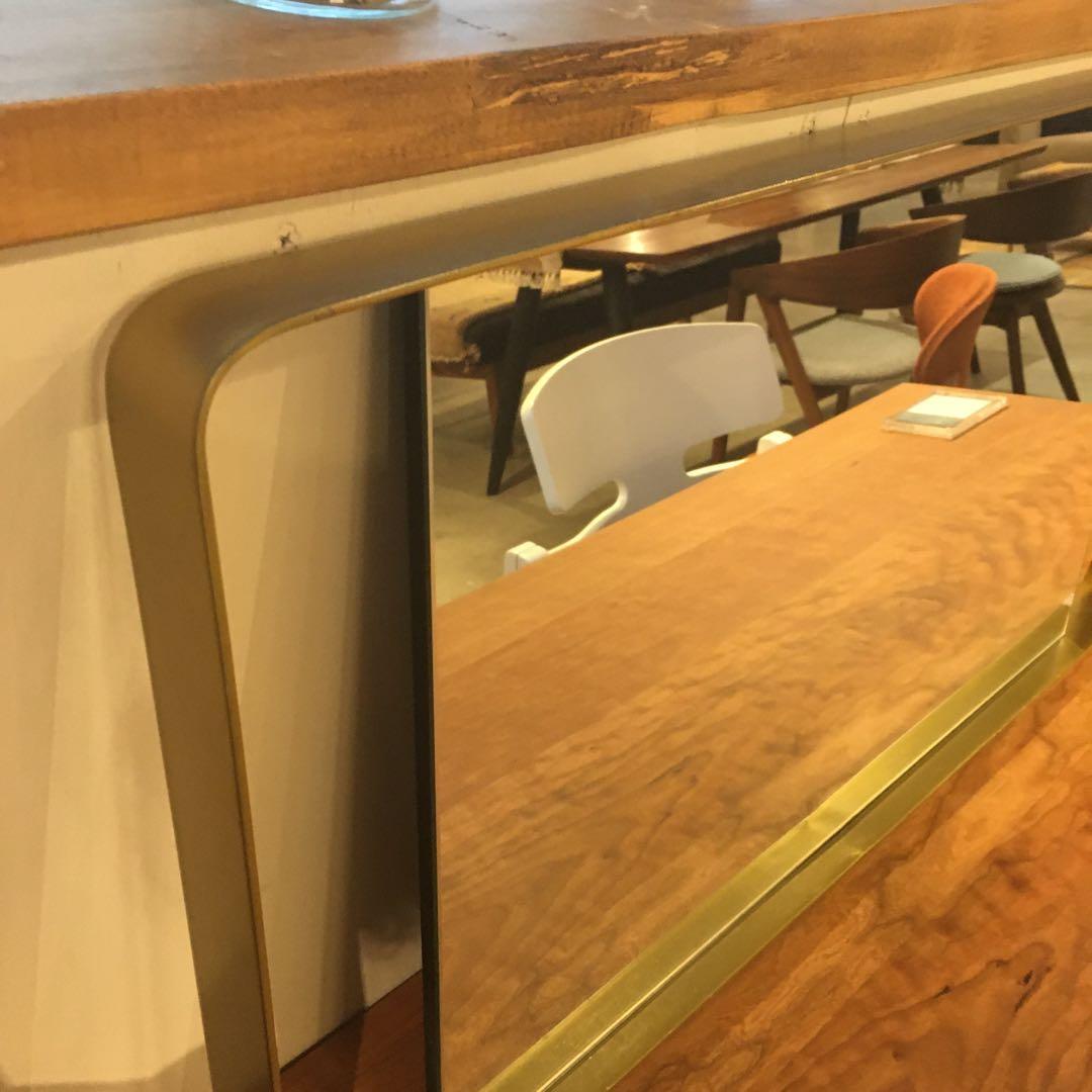 AXIS 壁掛けミラー　真鍮（ゴールド）