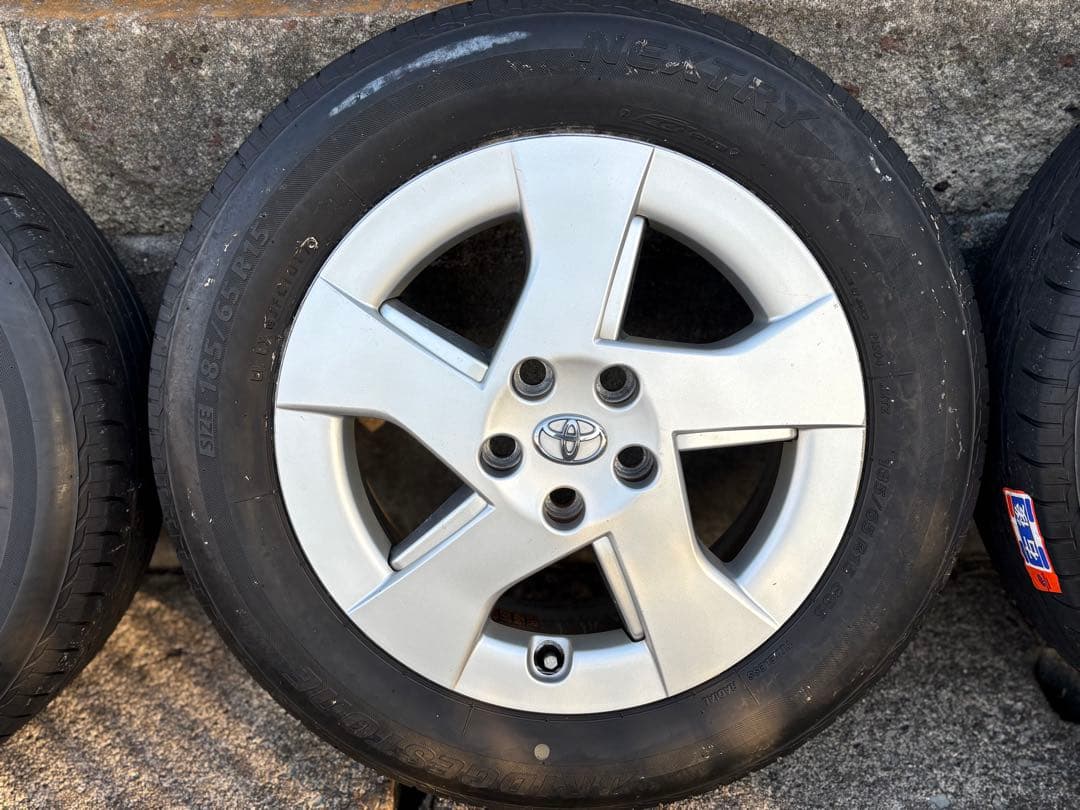 【引取り限定】 30プリウス 純正タイヤホイール4セット