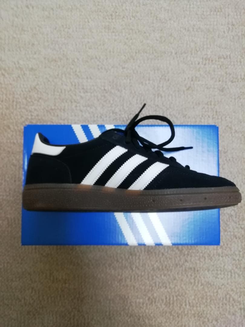 adidas　HANDBALL SPEZIAL 23cm