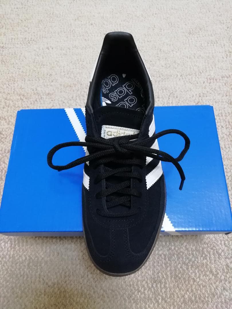 adidas　HANDBALL SPEZIAL 23cm