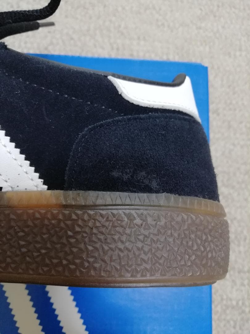 adidas　HANDBALL SPEZIAL 23cm