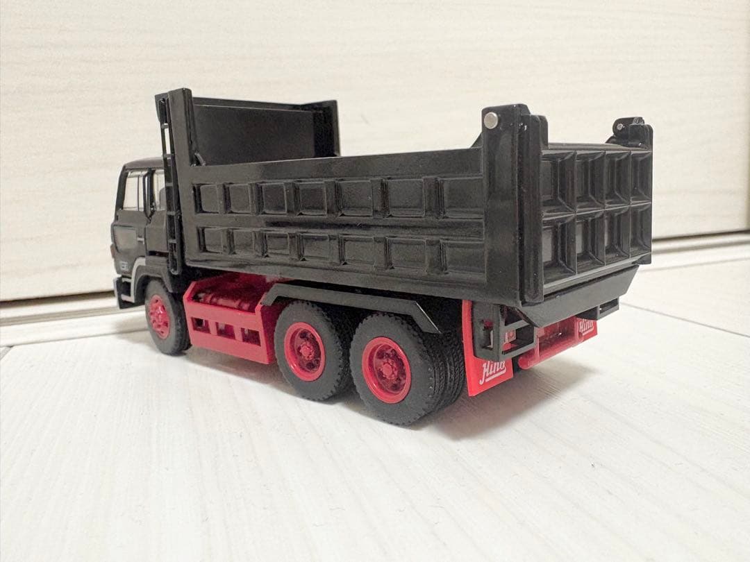連休価格《新品箱付》1:64 日野　ダンプ　トラック　ミニカー