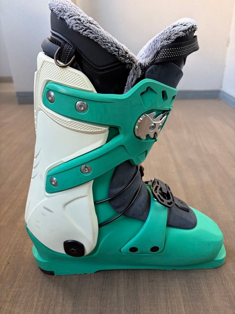 ダルベロ スキーブーツ　Dalbello IL Moro MV