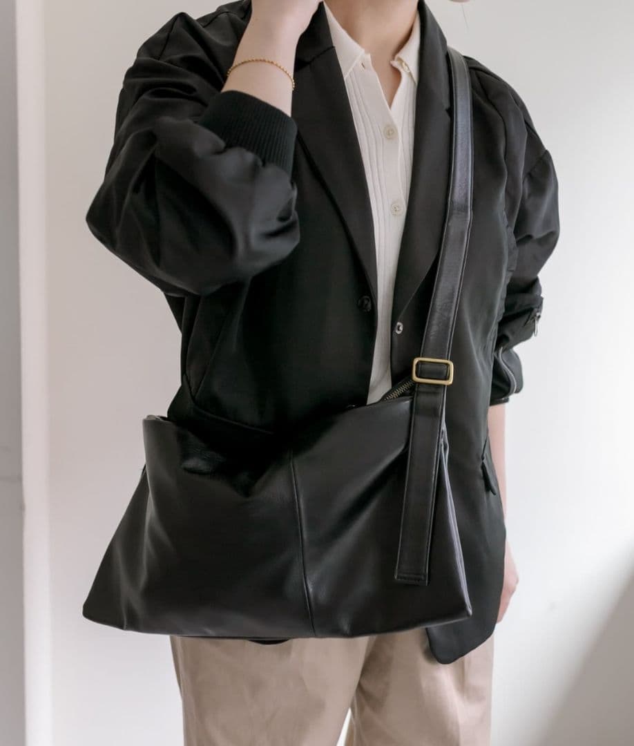 人形町ベース×ear【日本製】撥水・レザースマートショルダーバッグM