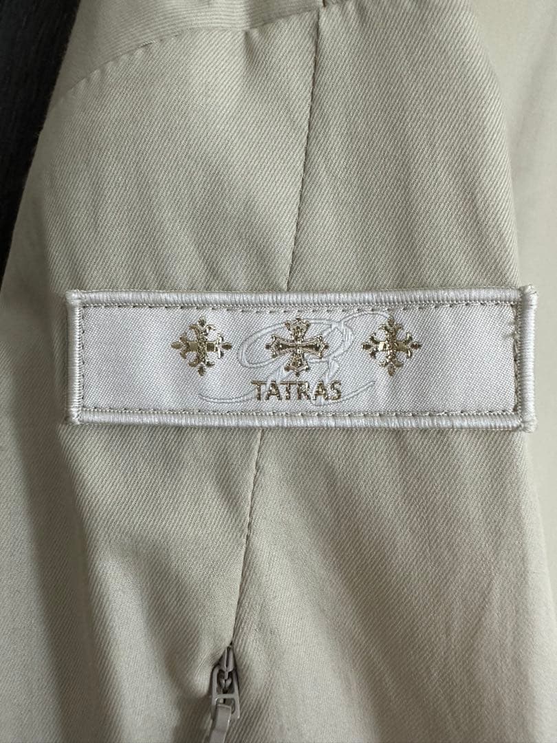 タトラス　トレンチコート
