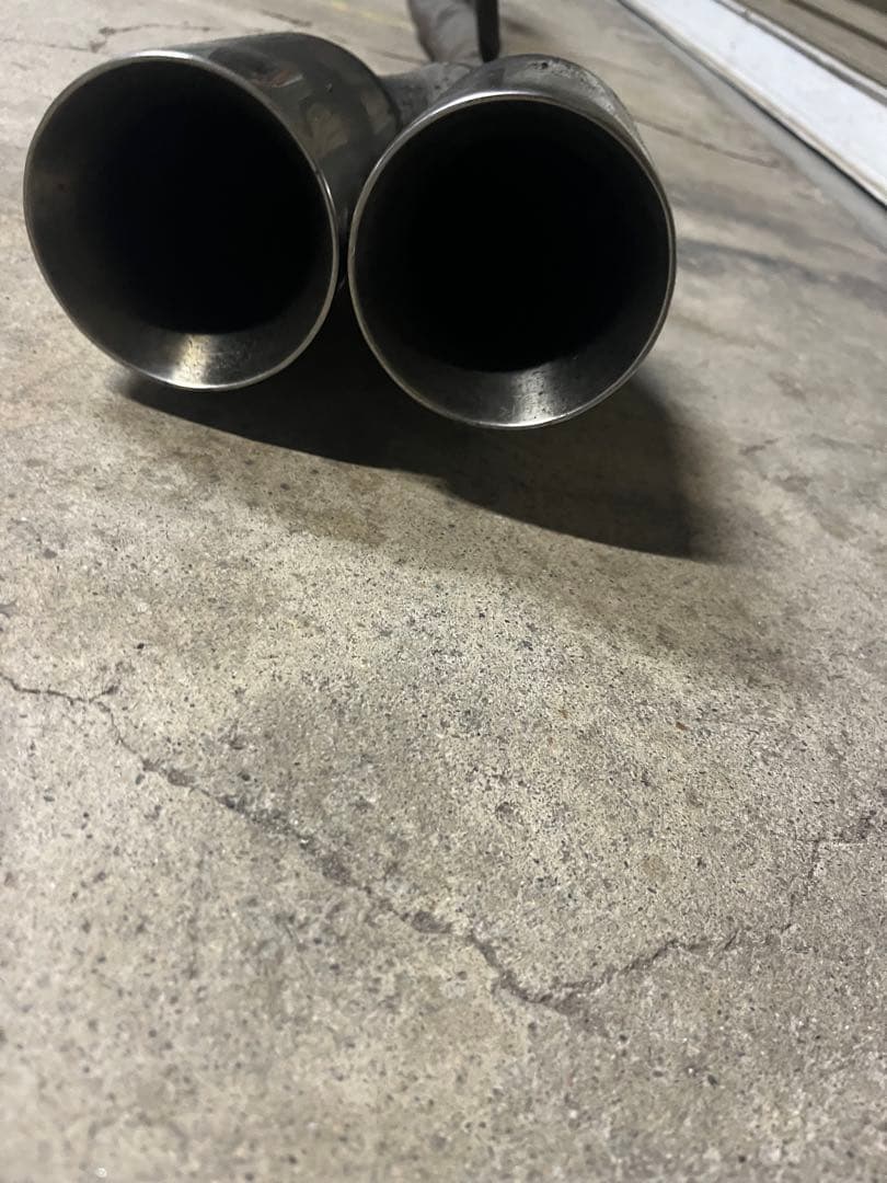 プリウスα マフラー