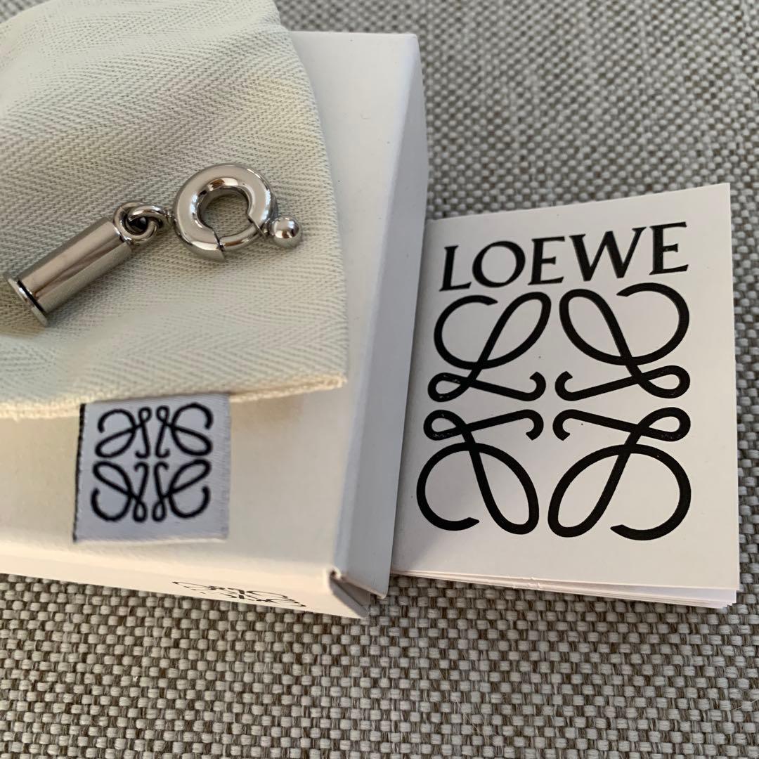 ロエベ　ロエベ公式サイトより購入