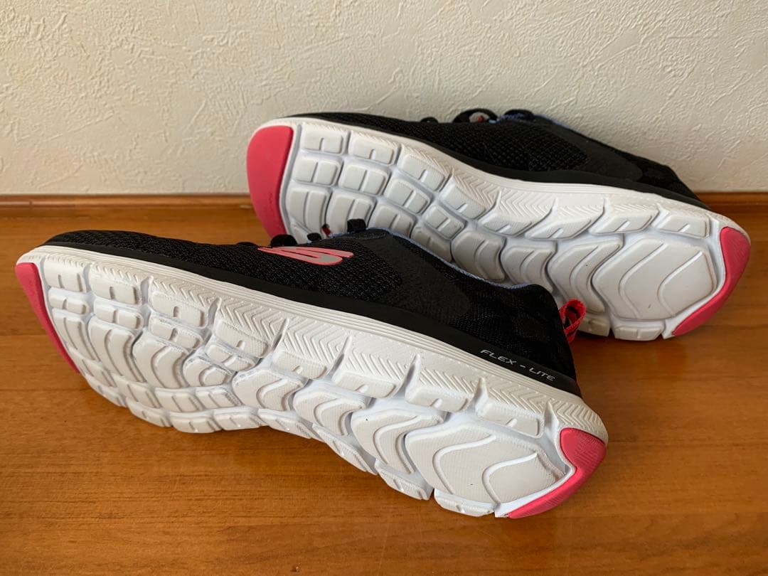 スケッチャーズ　ニューバランス　moz など　24.5cm まとめ売り