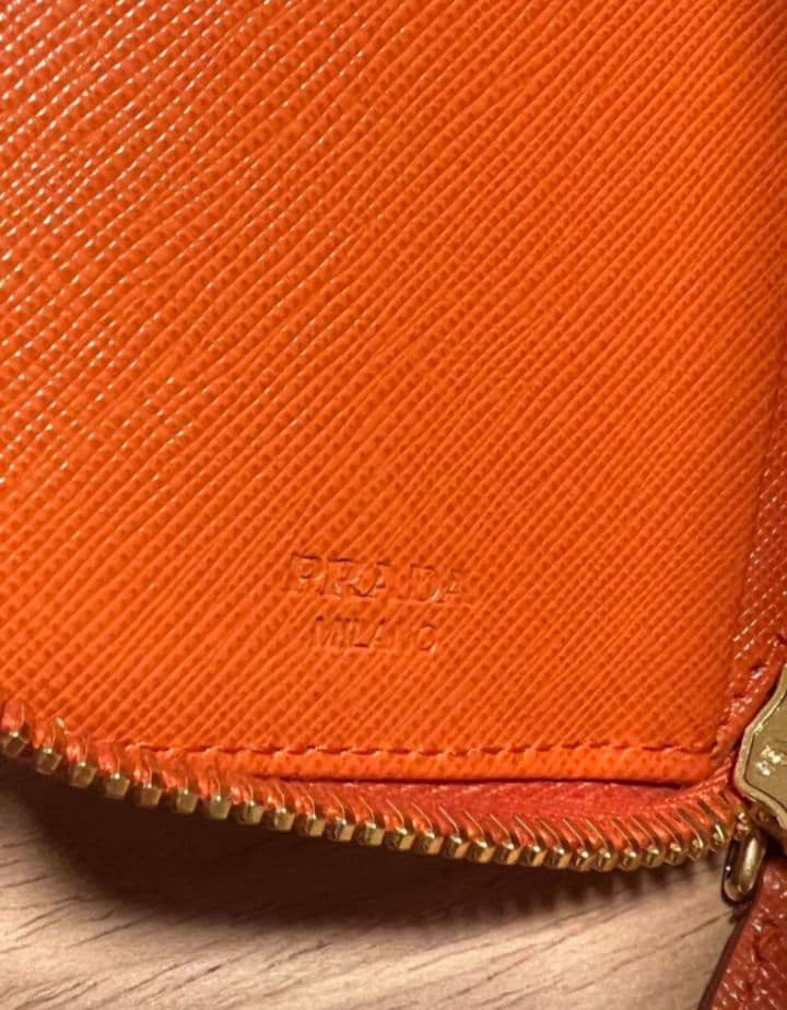 新品未使用 PRADA プラダ キーケース 6連 鍵入れ オレンジ✖レッド 赤