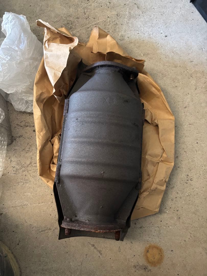 r33スカイライン 触媒