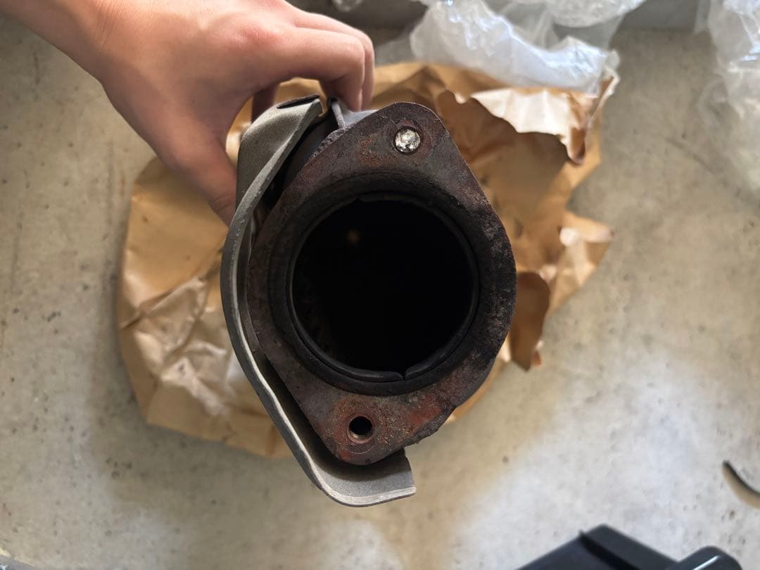 r33スカイライン 触媒