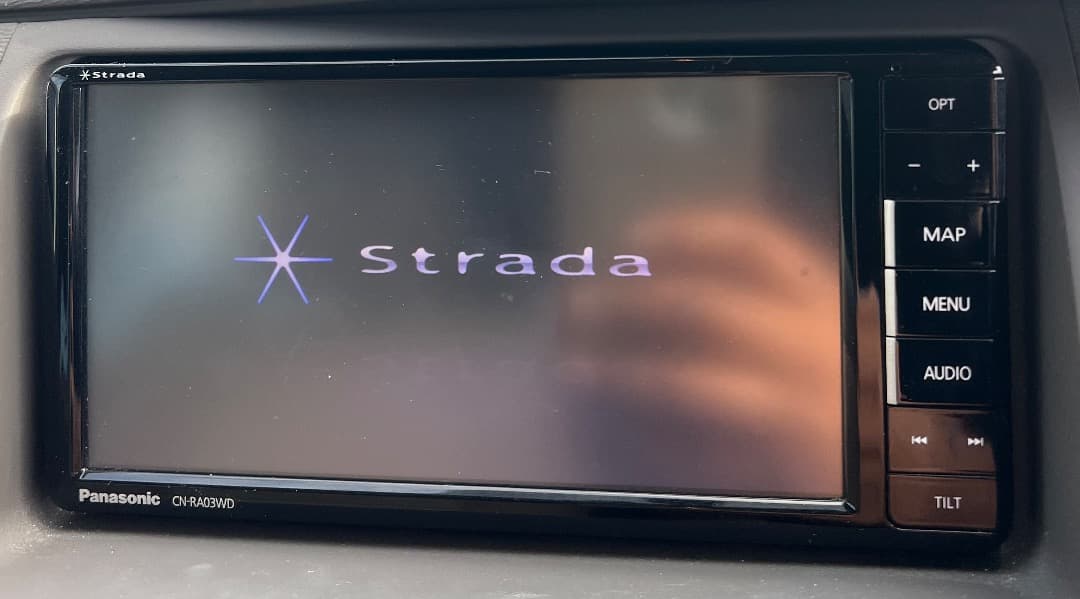 美品！CN-RA03WD Panasonic ストラーダ　2016年