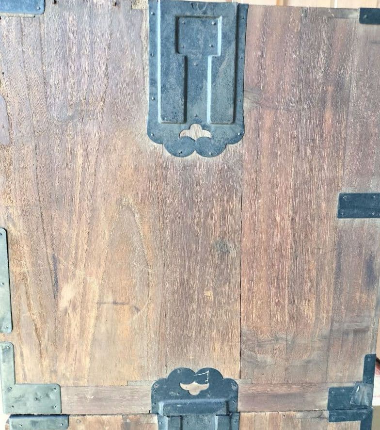 桐箪笥　古家具　アンティーク　チェスト　テレビ台　おもちゃ箱　着物