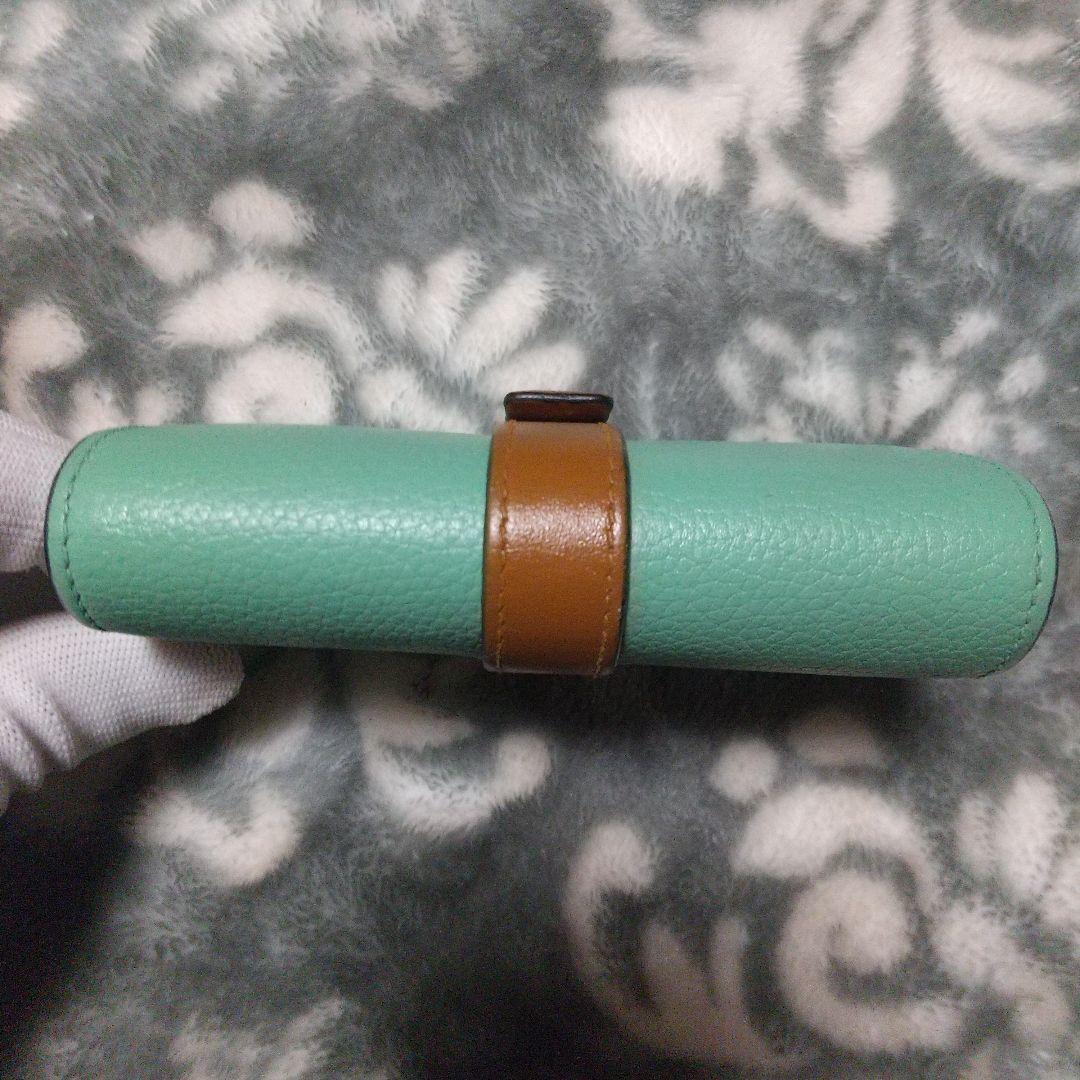 ロエベLOEWEバーティカルウォレットグリーン系 三つ折り財布 レザー