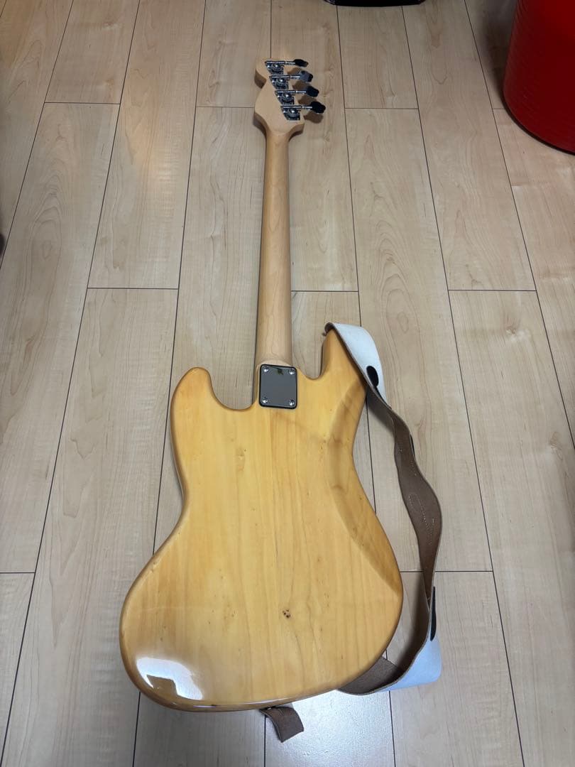 Geek IN Box ウーフィ ベース エレキベース 電装強化済 ケース付き