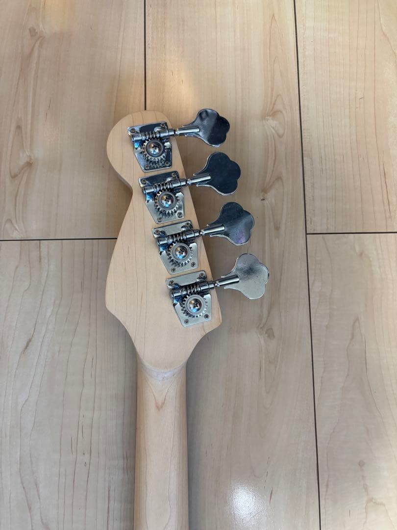 Geek IN Box ウーフィ ベース エレキベース 電装強化済 ケース付き