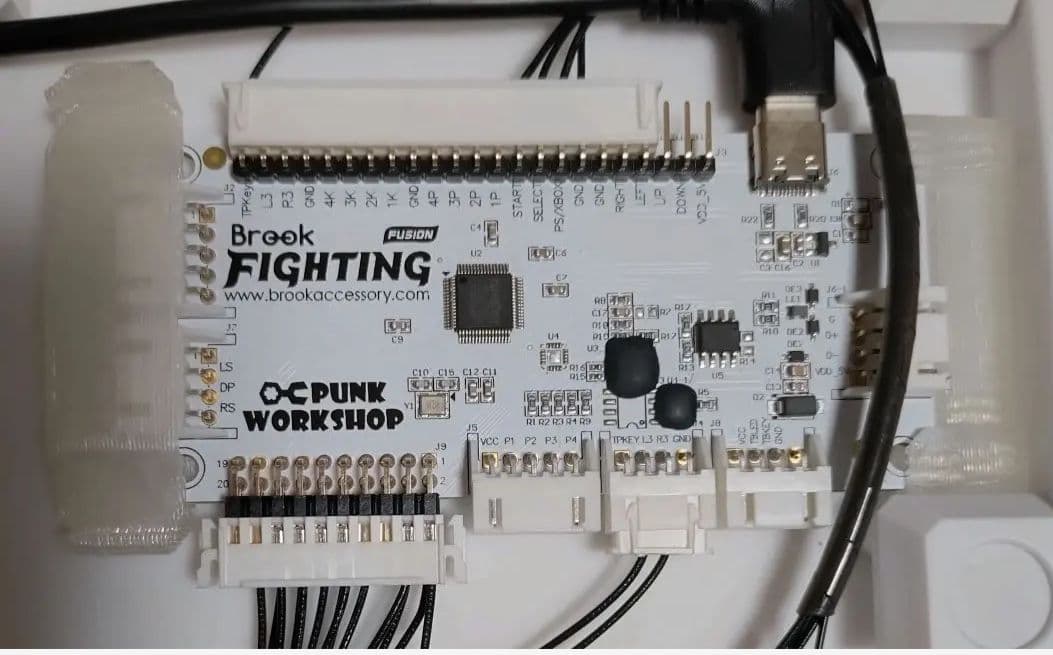 PUNK WORKSHOP MINI BOX CARBON【Brook】