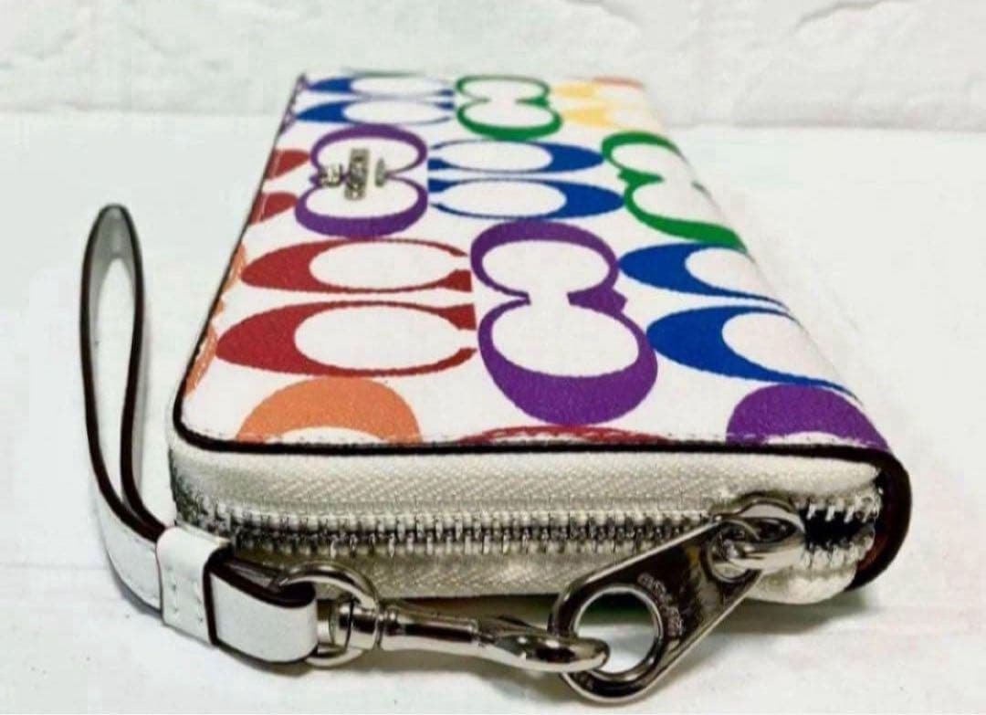 COACH長財布レインボーマルチカラーシグネチャーホワイト.ストラップ付.新品