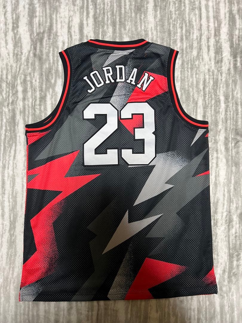 美品 パリサンジェルマン JORDAN ノースリーブ