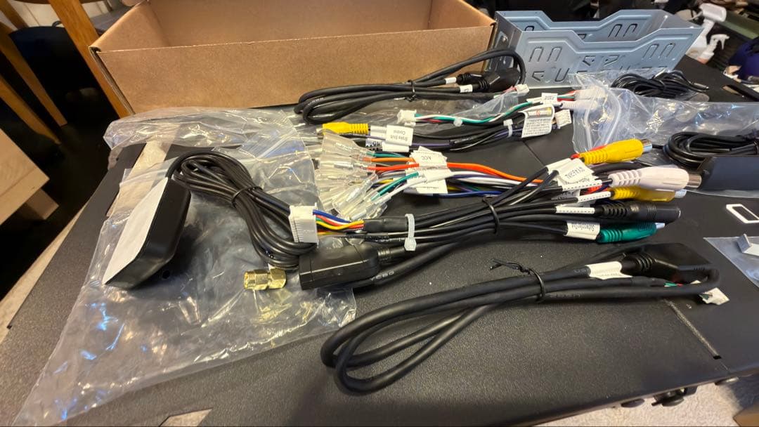 EONON 11.8インチ 2K Android　カーナビ【white】