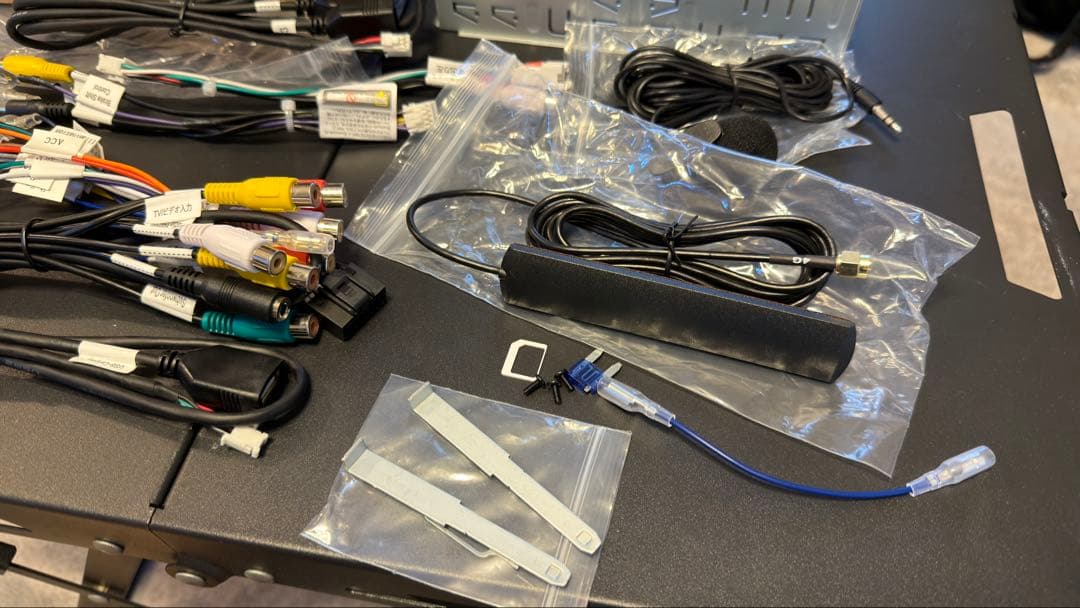 EONON 11.8インチ 2K Android　カーナビ【white】