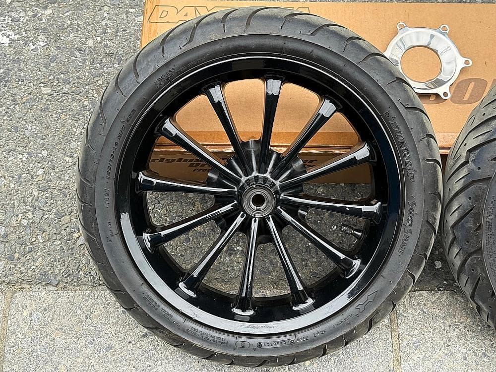 美品ワイズギア インチアップホイール ブラック 4D9 マジェスティ SG20J