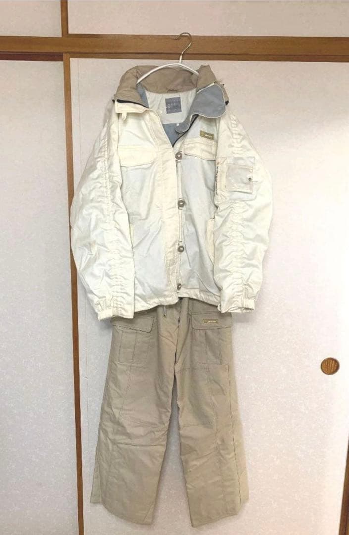 ファー付きスキーウェア ホワイト/ベージュ